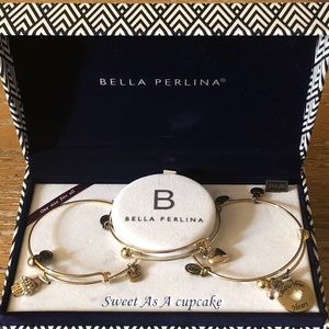 Sweet As A Cupcake Bracelet Set With Charms NWT 🎁